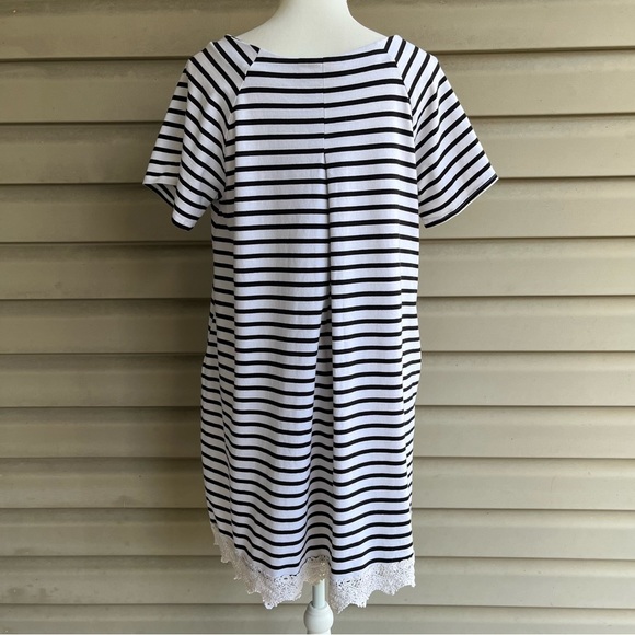 •Altar’d State• Black/White Striped Tunic with Crochet Hem - Size Medium - Picture 5 of 7